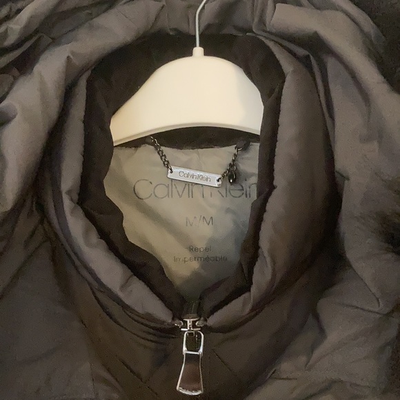Calvin Klein puffy winter coat, size M - Picture 2 of 7